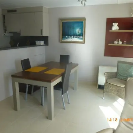 Met Garage Aan Zee Apartmán *