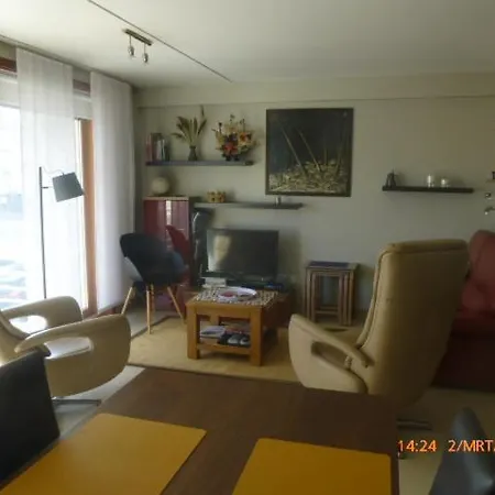 公寓 Met Garage Aan Zee