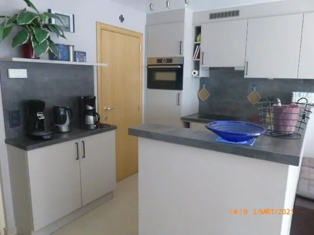 Apartment Met Garage Aan Zee *