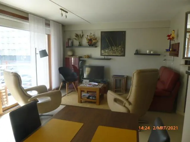 Apartment Met Garage Aan Zee